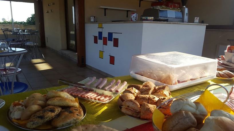 Imagen del bar/restaurante del Hotel Iride, San Vito Lo Capo. Foto 2