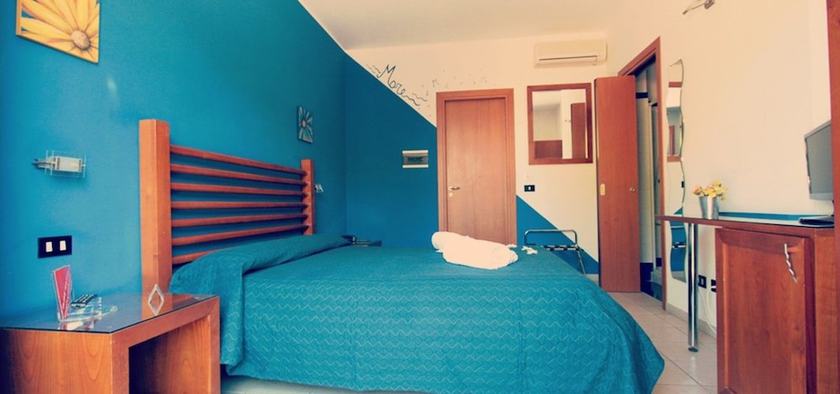 Imagen de la habitación del Hotel Iride, San Vito Lo Capo. Foto 15