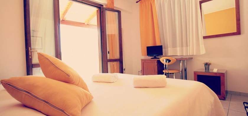 Imagen de la habitación del Hotel Iride, San Vito Lo Capo. Foto 16
