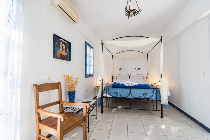 Imagen de la habitación del Hotel Irigeneia. Foto 13