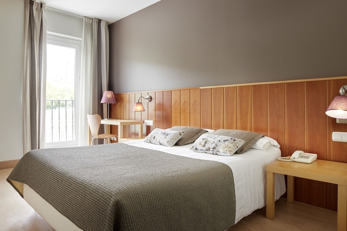 Imagen de la habitación del Hotel Iriguibel. Foto 13