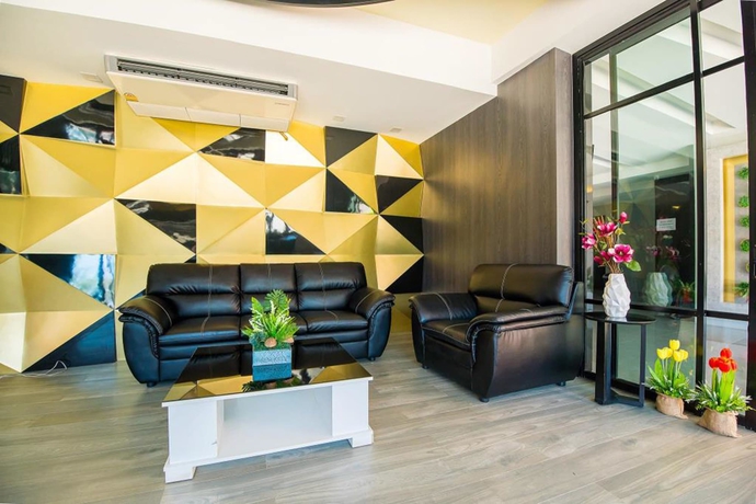 Imagen de los interiores del Hotel Irin Beach Cha - Am. Foto 16