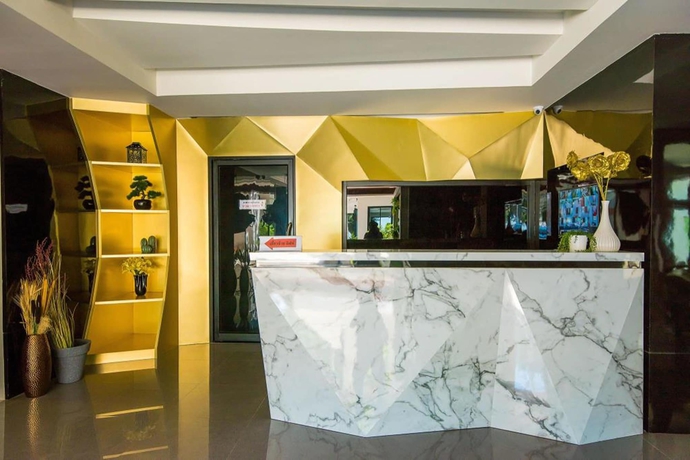 Imagen de los interiores del Hotel Irin Beach Cha - Am. Foto 18
