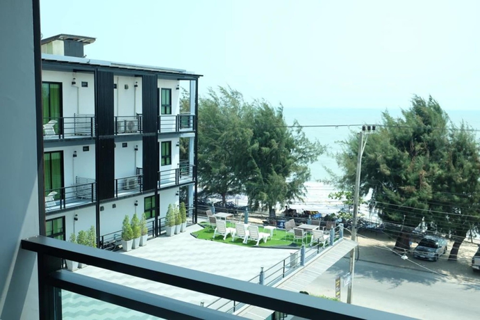 Imagen general del Hotel Irin Beach Cha - Am. Foto 1