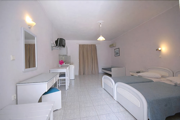 Imagen de la habitación del Hotel Irina Beach. Foto 9