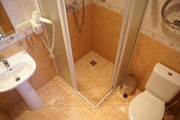 Imagen de la habitación del Hotel Irina. Foto 6