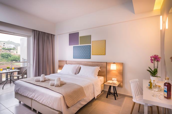 Imagen de la habitación del Hotel Irini Stalos Apartments. Foto 3