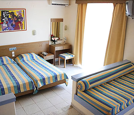 Imagen de la habitación del Hotel Irinna, Rodas. Foto 7