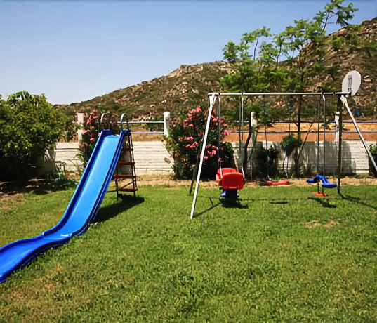Imagen de los exteriores del Hotel Irinna, Rodas. Foto 10