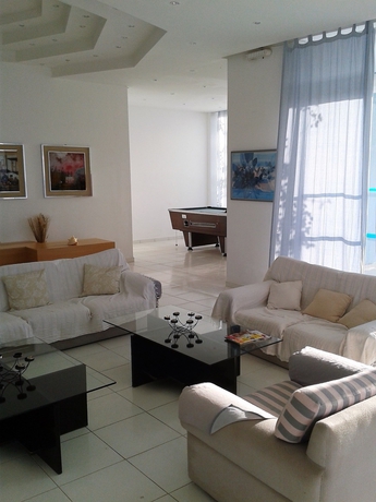 Imagen del bar/restaurante del Hotel Iris, AFANTOU. Foto 2