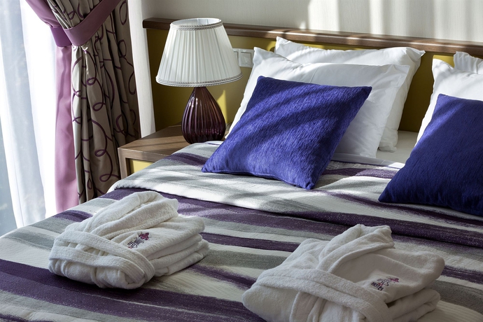 Imagen de los interiores del Hotel Iris Art. Foto 8