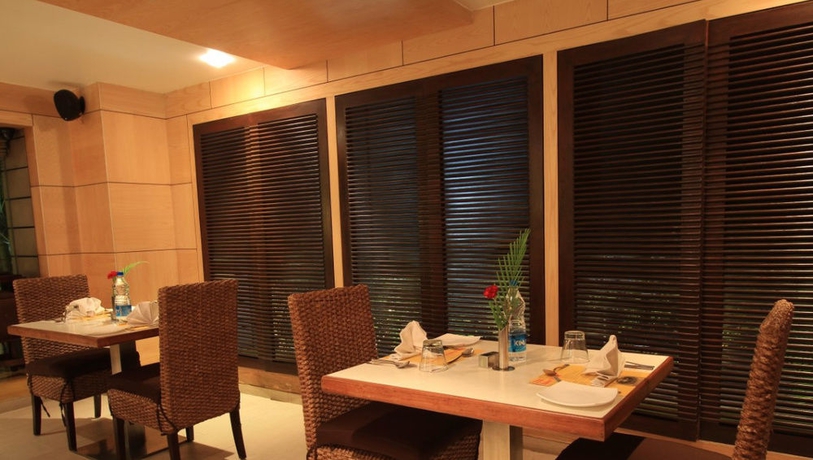 Imagen del bar/restaurante del Hotel Iris, BANGALORE. Foto 2
