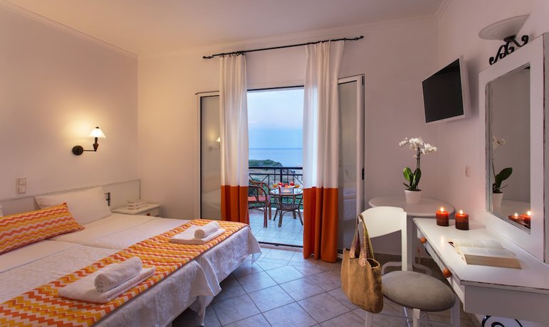 Imagen de la habitación del Hotel Iris Beach. Foto 10