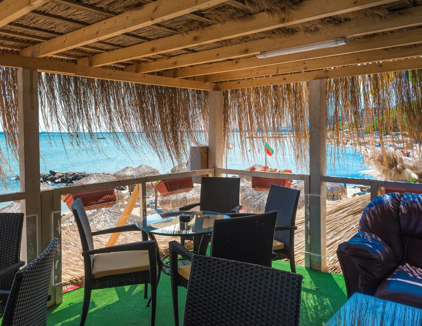 Imagen general del Hotel Iris Beach - Half Board. Foto 6