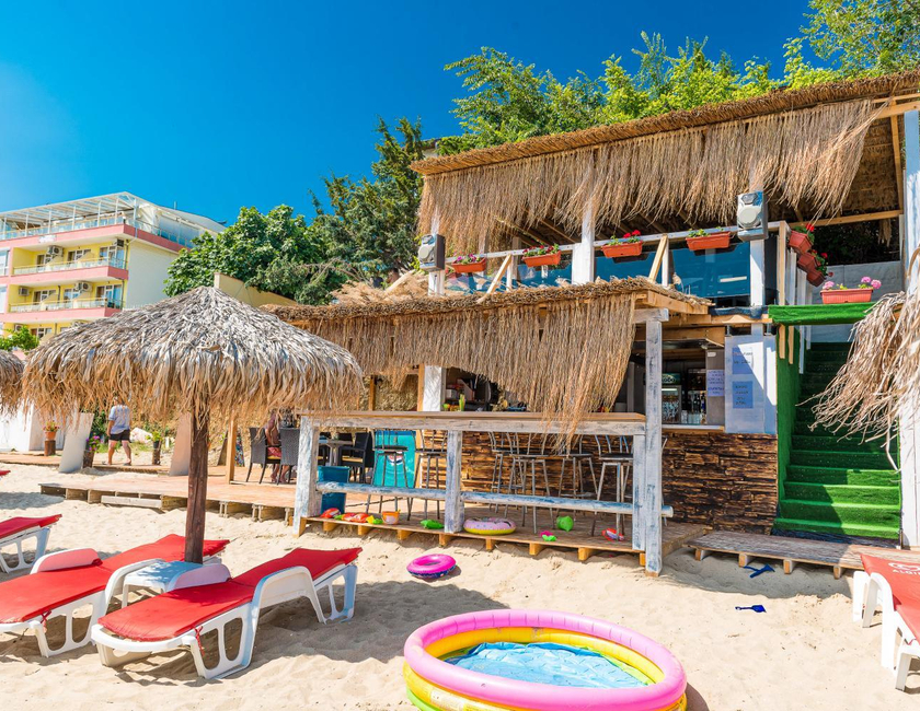 Imagen general del Hotel Iris Beach - Half Board. Foto 7