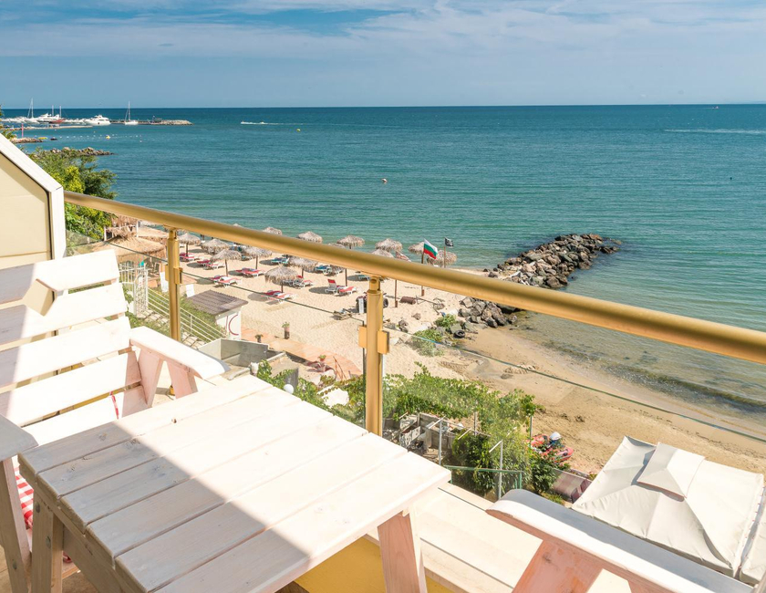 Imagen general del Hotel Iris Beach - Half Board. Foto 10
