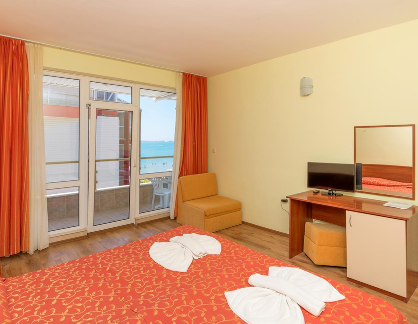 Imagen general del Hotel Iris Beach - Half Board. Foto 12