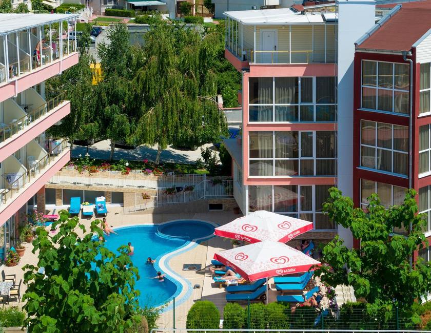 Imagen general del Hotel Iris Beach - Half Board. Foto 16