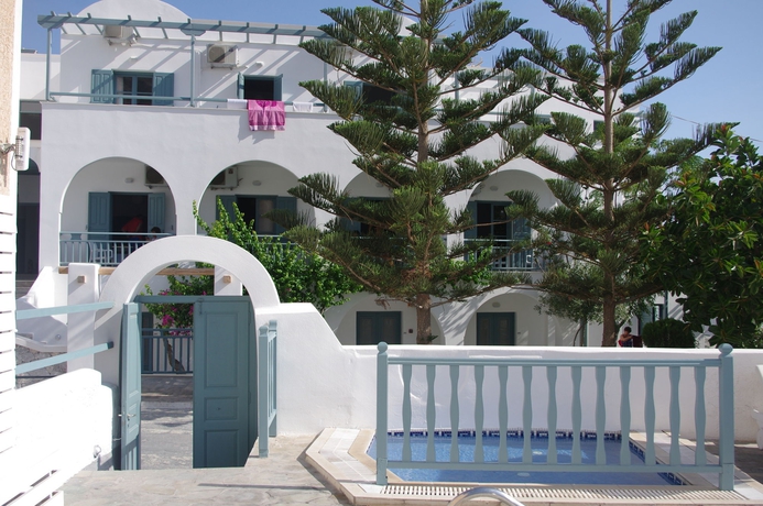 Imagen de la piscina del Hotel Iris Boutique. Foto 12