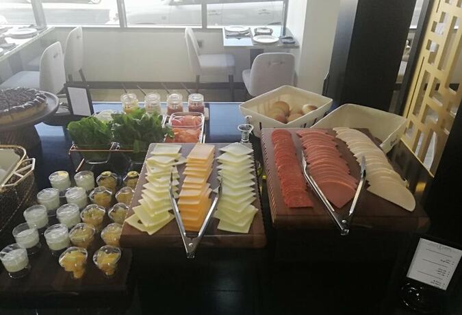 Imagen del bar/restaurante del Hotel Iris Boutique Taif Heart. Foto 8