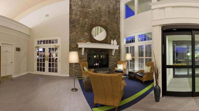 Imagen de los interiores del Hotel Iris Cape Cod. Foto 16