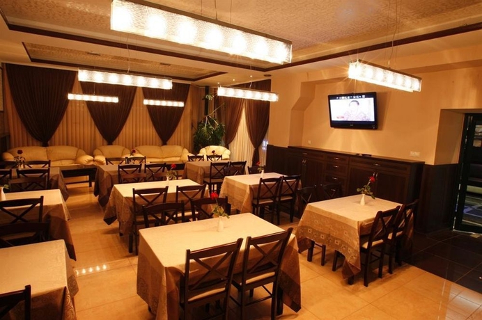 Imagen del bar/restaurante del Hotel Iris, Chisinau. Foto 2