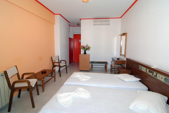 Imagen general del Hotel Iris, Cos Ciudad. Foto 11