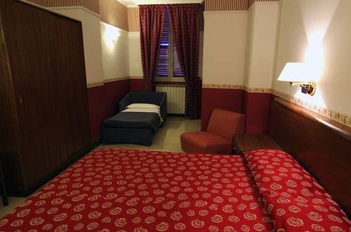 Imagen de la habitación del Hotel Iris Crillon. Foto 11