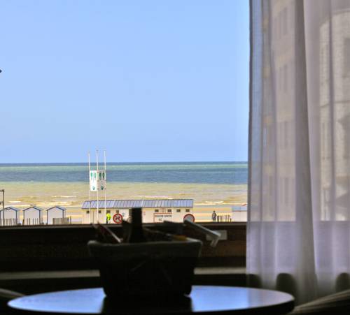 Imagen de la habitación del Hotel Iris, De Panne. Foto 4