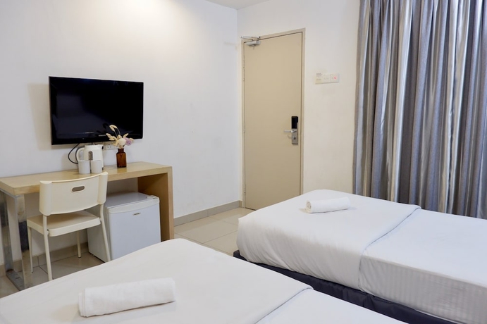 Imagen de la habitación del Hotel Iris Garden. Foto 12