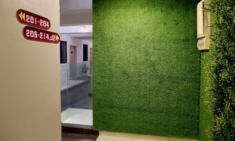 Imagen de los interiores del Hotel Iris Garden. Foto 19