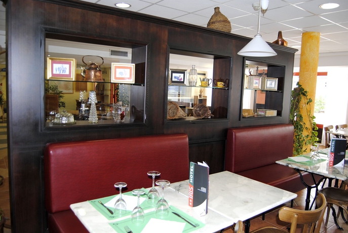 Imagen del bar/restaurante del Hotel Iris Guadalajara. Foto 4