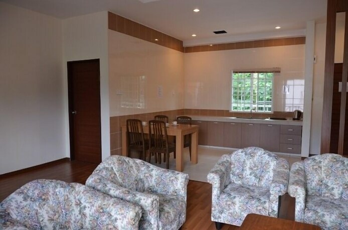 Imagen de la habitación del Hotel Iris House Resort. Foto 32