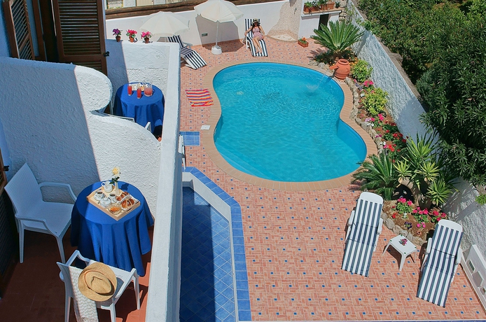 Imagen de la piscina del Hotel Iris, Ischia. Foto 16