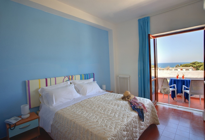 Imagen de la habitación del Hotel Iris, Ischia. Foto 9