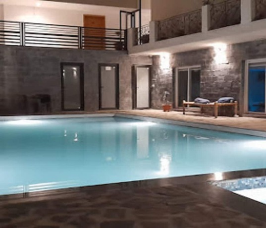 Imagen de la piscina del Hotel Iris Lite Corbett. Foto 8