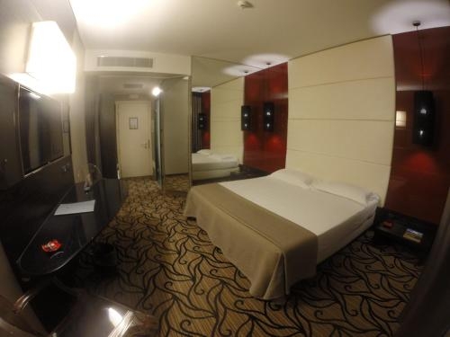 Imagen de la habitación del Hotel Iris Mhotel. Foto 7