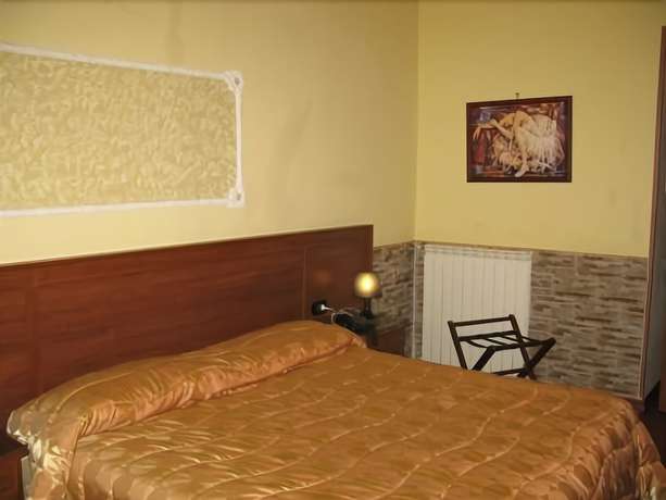 Imagen de la habitación del Hotel Iris, N&aacute;poles. Foto 4