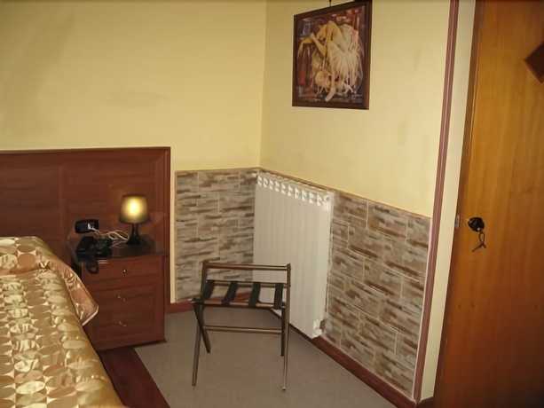 Imagen de la habitación del Hotel Iris, N&aacute;poles. Foto 11