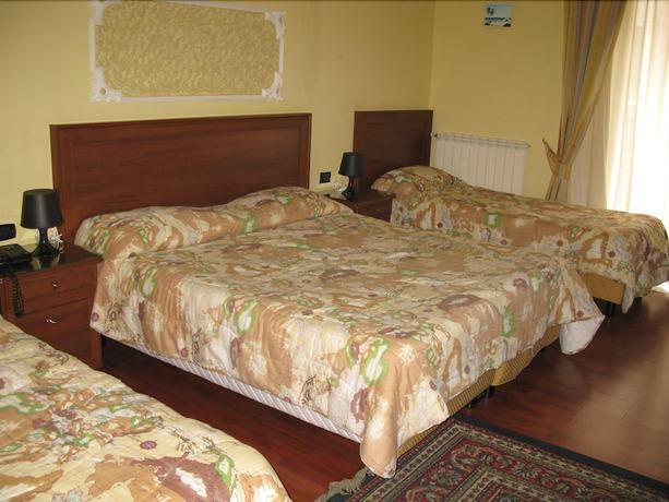 Imagen de la habitación del Hotel Iris, N&aacute;poles. Foto 15