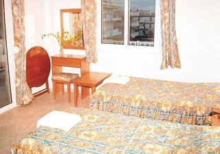 Imagen de la habitación del Hotel Iris, Nea Kallikrateia . Foto 2