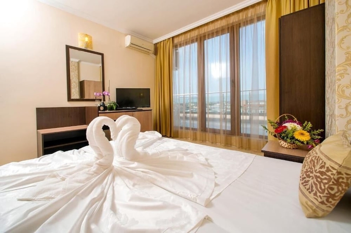 Imagen de la habitación del Hotel Iris, Nessebar. Foto 5