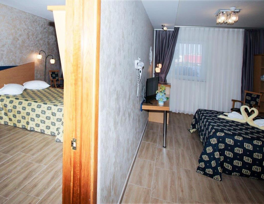 Imagen general del Hotel Iris, Oradea. Foto 8