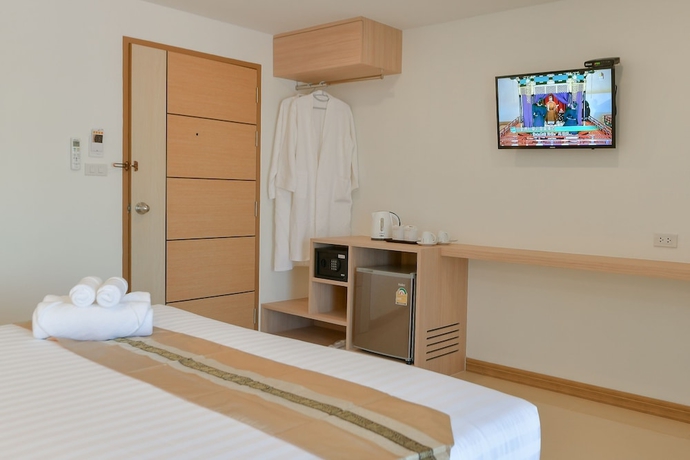 Imagen de la habitación del Hotel Iris Palace. Foto 9
