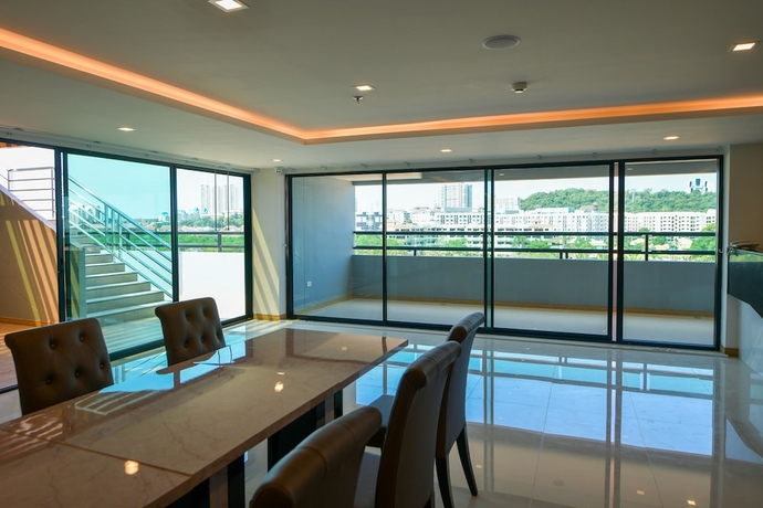 Imagen de los interiores del Hotel Iris Palace. Foto 12