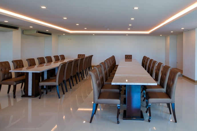 Imagen de los interiores del Hotel Iris Palace. Foto 13
