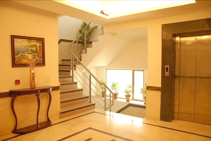 Imagen de los interiores del Hotel Iris Park. Foto 17