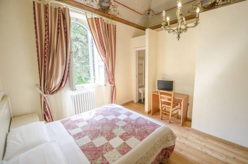 Imagen de la habitación del Hotel Iris, Perugia. Foto 12