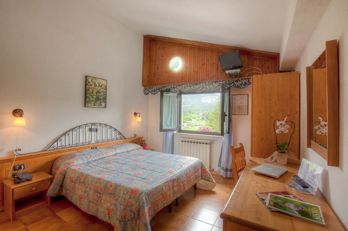 Imagen de la habitación del Hotel Iris, Pescasseroli. Foto 6