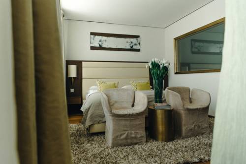 Imagen de la habitación del Hotel Iris Porsche and Restaurant. Foto 8